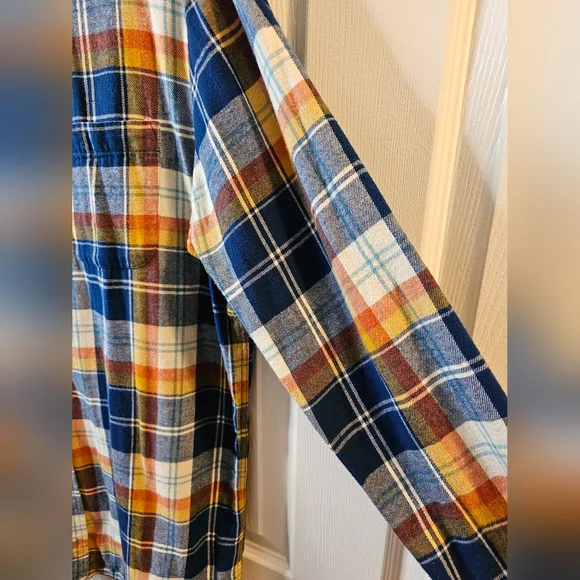 Mens Flannel Button Down Shirt - Picture 4 of 4